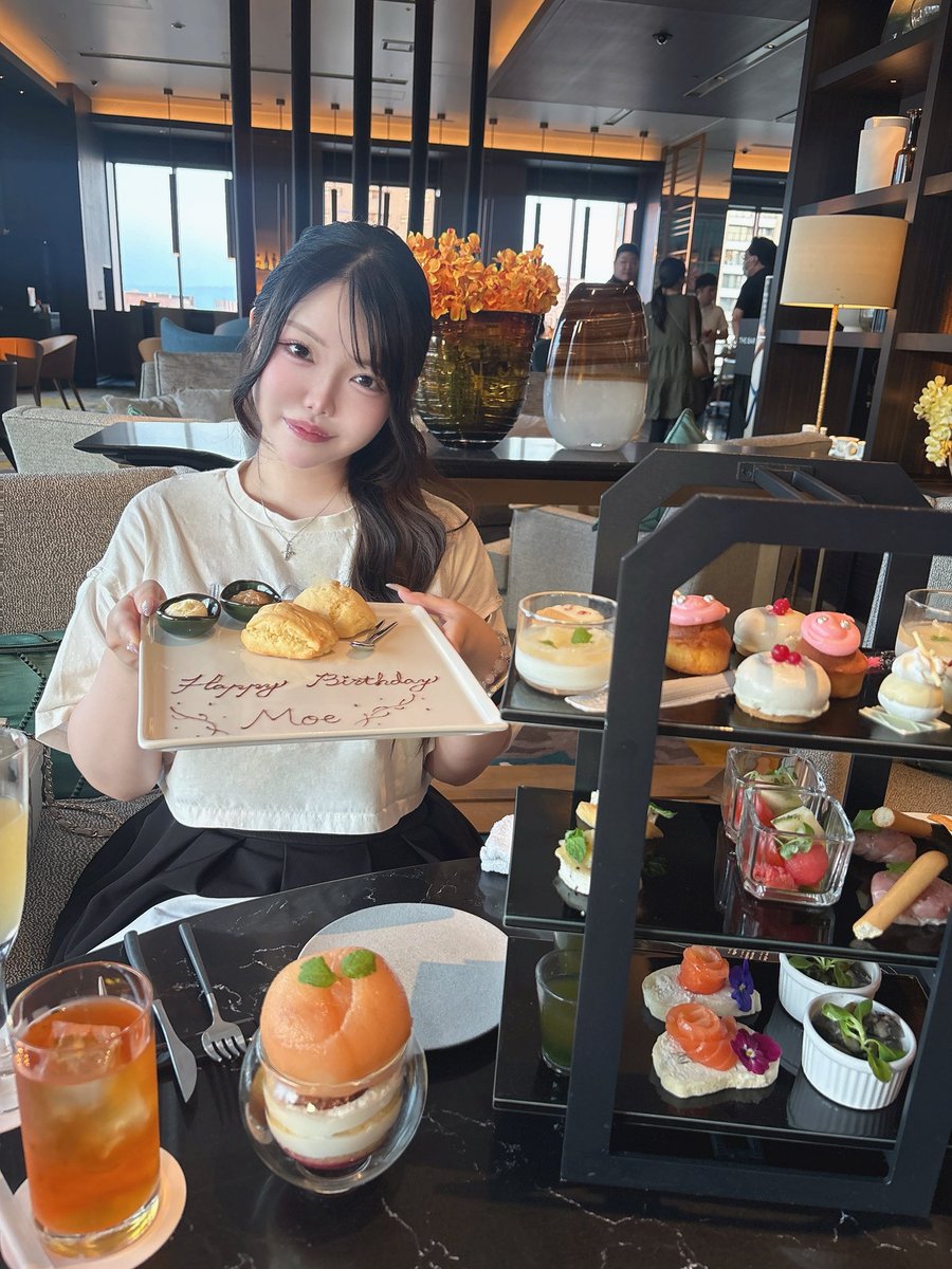 onennneko's tweet photo. だいすきなまりんちゃんがお祝いをしてくれたぞー。・°°・(＞_＜)・°°・。 https://t.co/KWPejeYd3Z