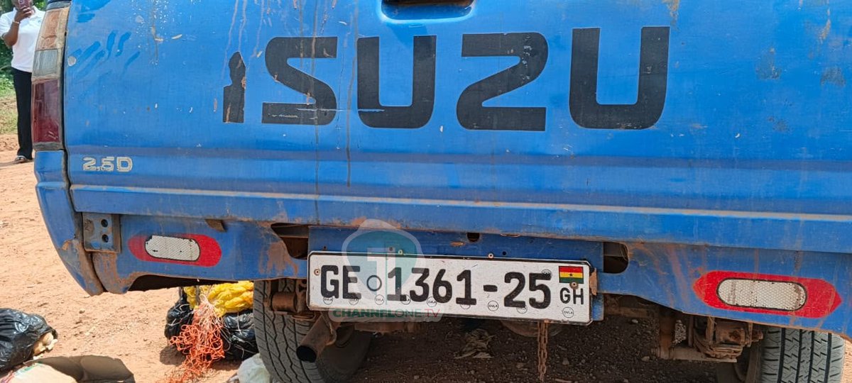 Citi973's tweet photo. [PHOTOS]: Three people have died and eleven others sustained injuries following a head-on collision between a Isuzu pickup and a Toyota Voxy at Ajumako Kokoben in the Central Region.

Preliminary investigations indicate that the Toyota Voxy was overtaking at high speed when poor visibility caused by dust led to the crash. Police have launched investigations into the incident.
 
#ChannelOneNews #RoadAccident #AjumakoKokoben #CentralRegion #GhanaNationalFireService