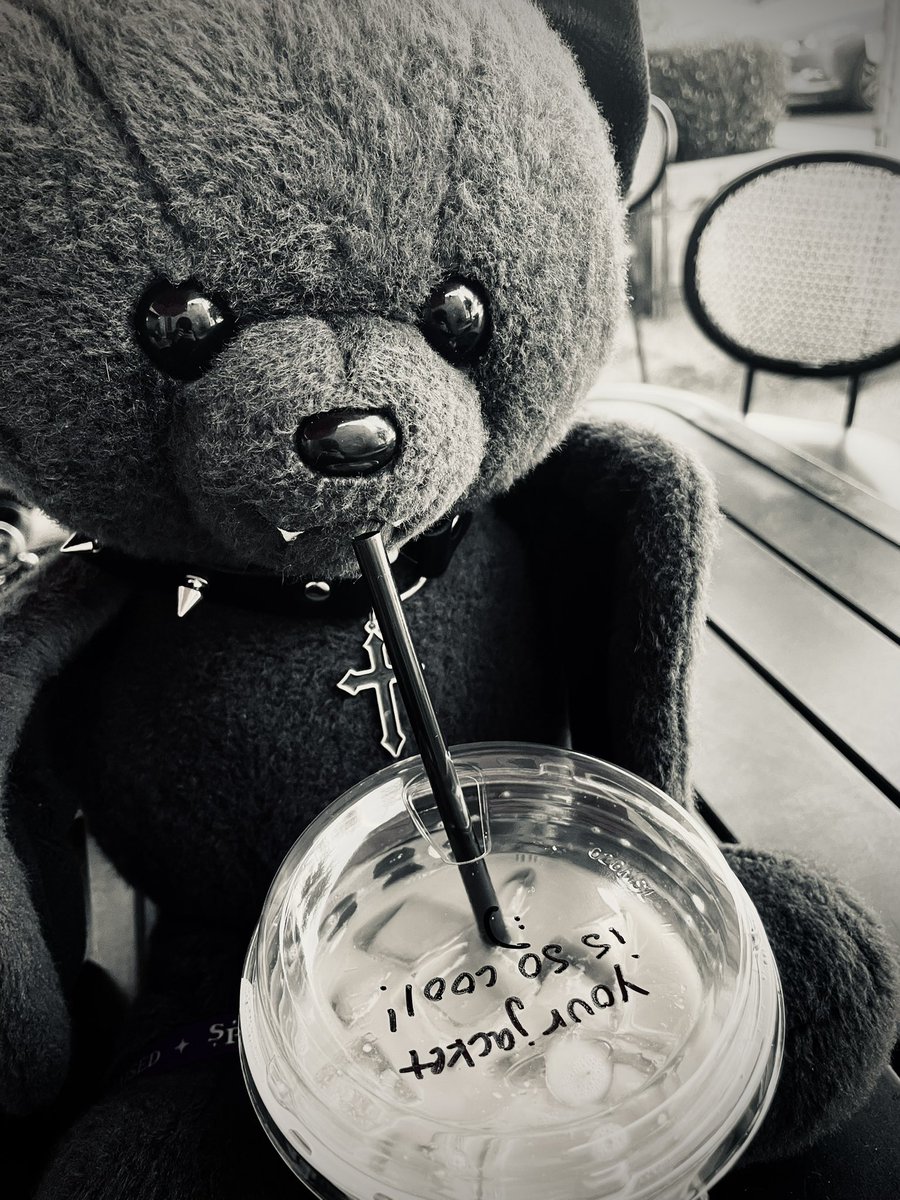 feytanportor's tweet photo. 🖤☕️🦇 https://t.co/ZI2EThgUv7