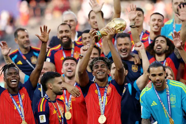 BucSidelineGuy's tweet photo. Newest @lastwordonsport Media Pod talks #FIFAWorldCup Massive audience To Finish + @ESPN getting rid of talent including #RyanClark &amp; more!
@TheFamousJay @MattZemek @jposports 

🎧🔥 Full POD:  https://t.co/DCrloGdQlb https://t.co/rzT0j0s9HF