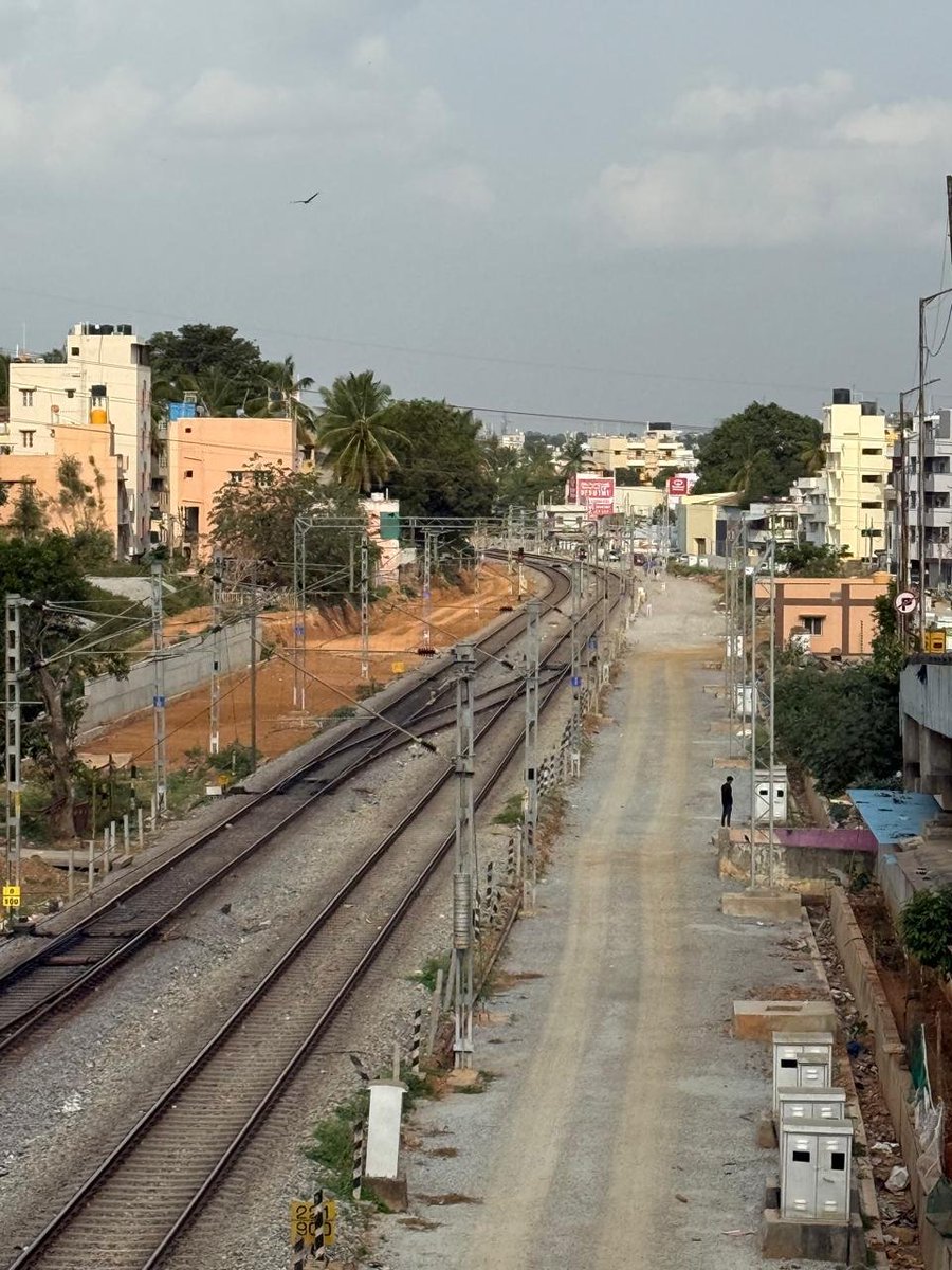 KridePrm's tweet photo. 🚆 Progress Update | Railway Doubling Project | Yeshvantapur– Channasandra (21.7 km)

📍 Lottegollahalli – Yeshvantapur Bypass Block Section 

As part of the Yeshvantapur –Channasandra Doubling Project, significant progress has been achieved between Lottegollahalli and Yesvantpur Bypass Block Sections.

 Current progress - ✅ Doubling Line

* ✅ Blanketing over the formation has been completed.
The section is now ready for track linking, marking a major milestone towards commissioning of the doubling line.

✅ 4th Line Development

*✅ Earthwork has been completed and the formation is ready for blanketing.
* 🌉 Construction of 3 minor bridges is currently in progress to facilitate the development of the 4th line.

📸 Take a look at the snapshots showcasing the latest work progress at Lottegollahalli – Yeshvantpur Bypass Block Section, Doubling project.

#Bengaluru_Suburban_Rail_Project
#BSRP
@RailMinlndia
@AshwiniVaishnaw
@VSOMANNABJP
@MBPatil @EIB @KfW_FZ_int
@chiefsecy_gok @SWRRLY
@RVNL @PJB @NCC @Ltditd
@TheMetroRailGuy 
@RailAnalysis 
@MetroRailNewsHQ 
@Railwhispers 
@MetroRailToday_ 
@bengalurutrains
@moneycontrolcom