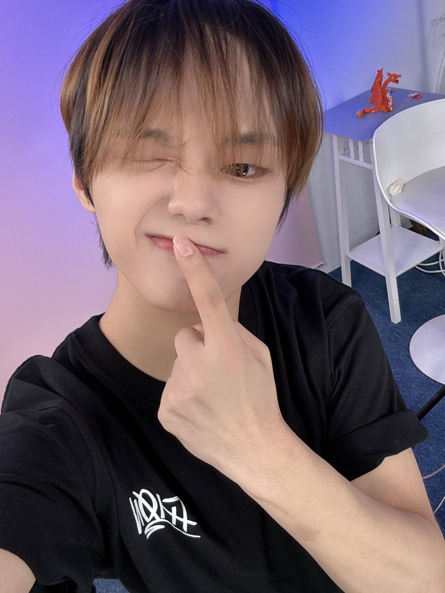 nchiveofficial's tweet photo. [#주영]

😝우잉 또잉 뽀잉 Boop boop!😆

#NCV  #NCHIVE  #엔카이브  
#JUYOUNG https://t.co/BRuyhl1eNW