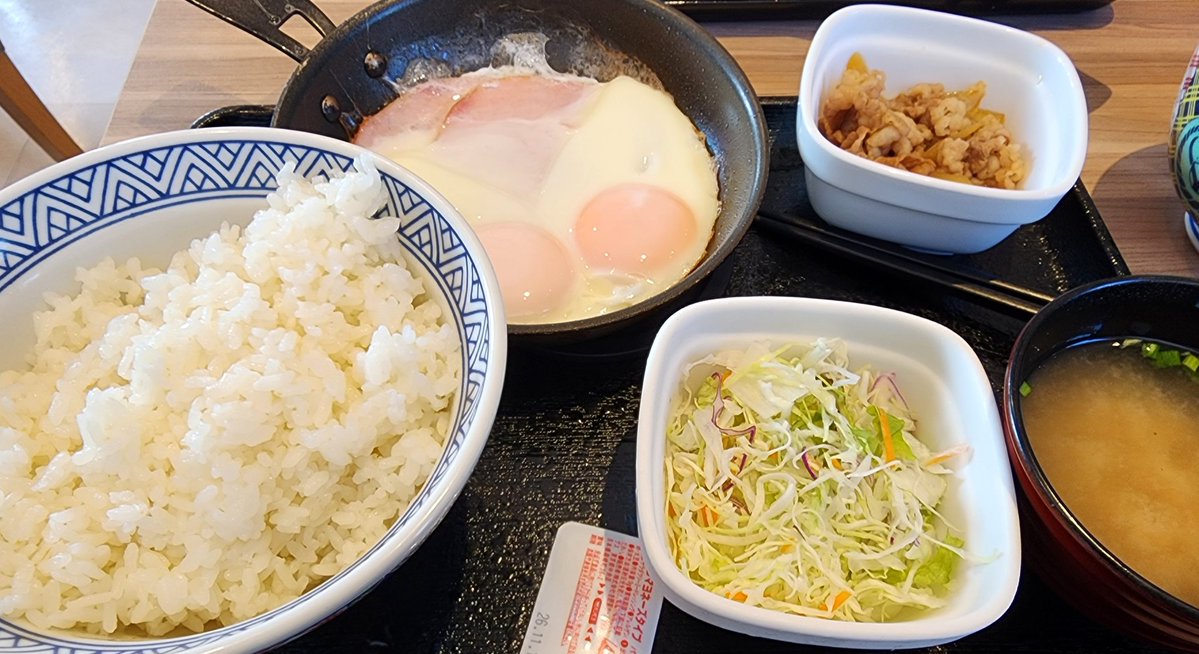 xken3x's tweet photo. 吉野家の朝ごはんはお得だー！ヽ(*´∀｀)ﾉ https://t.co/OMXdYZmXR7