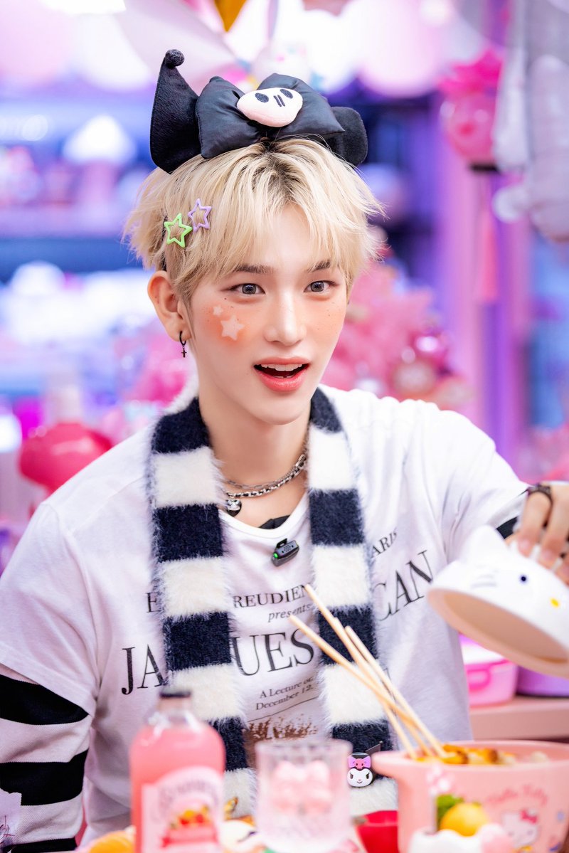 bam2_ssss's tweet photo. 귀여워ㅓㅜㅠ 남자가 이렇게 可愛い해도 돼? https://t.co/OxjlpWYrek
