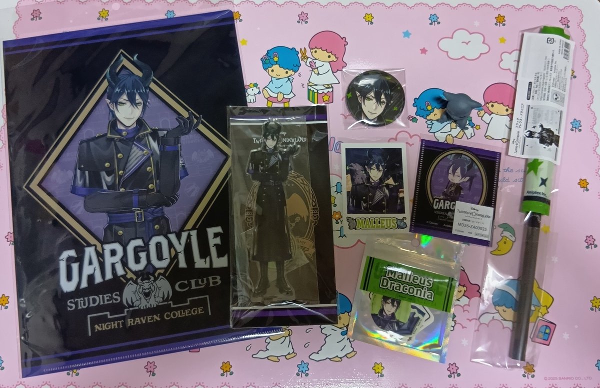 chidecla_'s tweet photo. ポプショ戦利品(*´ω｀*)
このポーズの立ち絵好きだから買えて良かった🐲 https://t.co/auq4NvYihZ