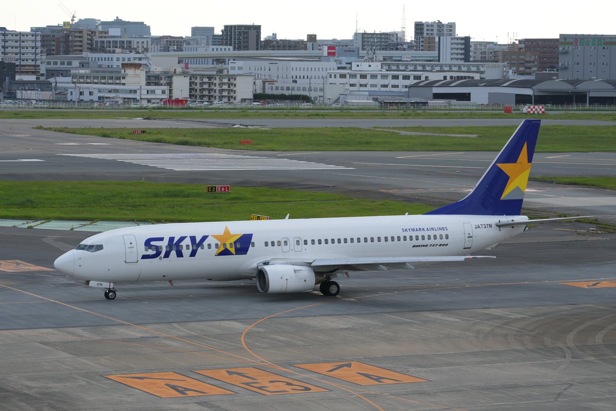 Taitan_F's tweet photo. ウィングレットが無い738なんているんだね～！日本で一機だけらしい⭐ https://t.co/DGVB6Qf9ED
