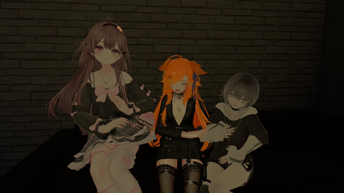 nyantart8153's tweet photo. 2026/7/17(金)
#VRC_PalenaLeo
ナナガサさんから呂布の歴史を聞きました⚔️
呂布は良くも悪くもあまりに純粋...😄
うめぼしめがねさんとはお酒とネット掲示板のお話をしました📝
写真はEnterキーをﾀｰﾝ！するポーズです⌨️
いずなさんの改変を見せてもらいました！
服の影に橙色を取り入れていて凄い✨ https://t.co/f1f75HW0NQ