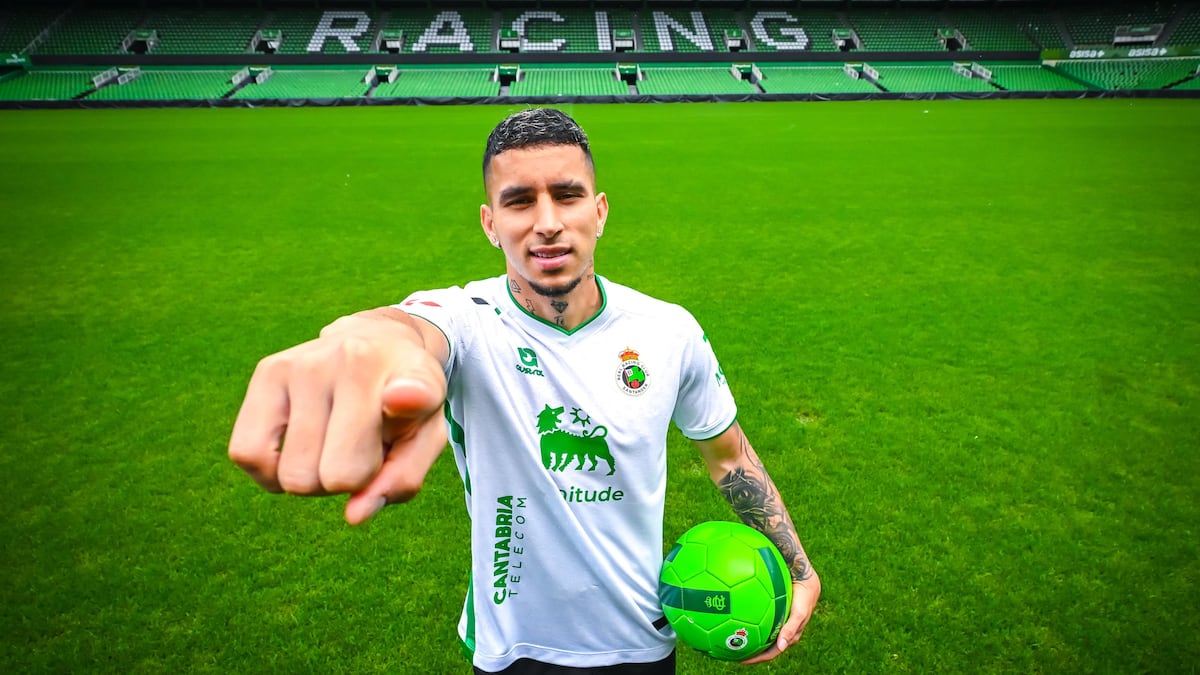 solofichajes123's tweet photo. El @RealRacingclub ha rechazado multitud de ofertas por el mediocentro internacional colombiano Gustavo Puerta 

▪️Informa @RadioMarca que el club cántabro lo tiene claro: o llegan con 20 millones de euros o seguirá rechazando todas las propuestas https://t.co/c6OiU6zitu