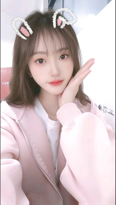 thuglq's tweet photo. 先找到的宝子有福利  #大学生 https://t.co/EAWDI26Rrz