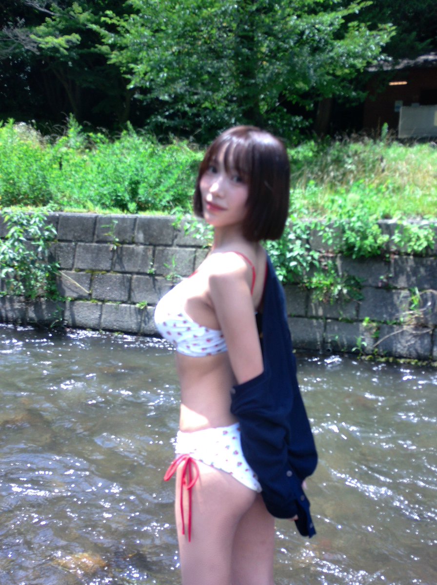 shinoeep's tweet photo. 夏だいすきなのに短すぎる https://t.co/SnnCriAkWi