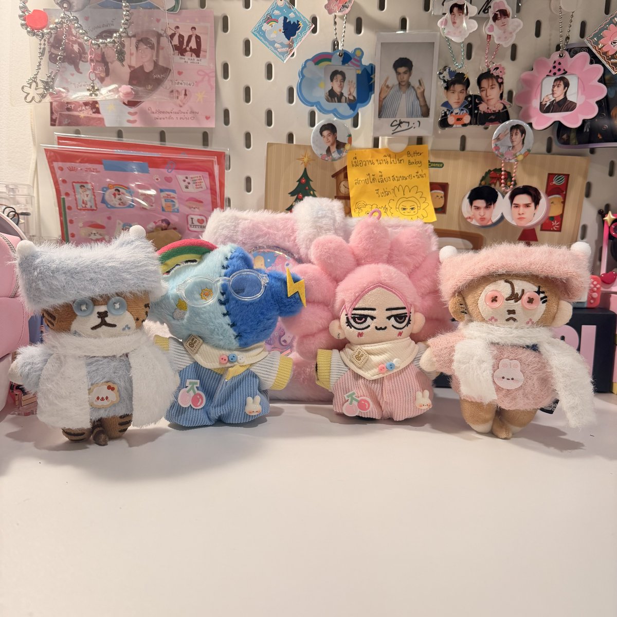 givemeallofyou_'s tweet photo. ชั้นบ้านั่งแต่งตัวตุ๊กตามา 2 ชมแล้ว 😭💖 ใครก็ได้ช่วยด้วย น่ารักมากๆๆๆๆ ใจจะแตกกกก https://t.co/MHBklRS0xx