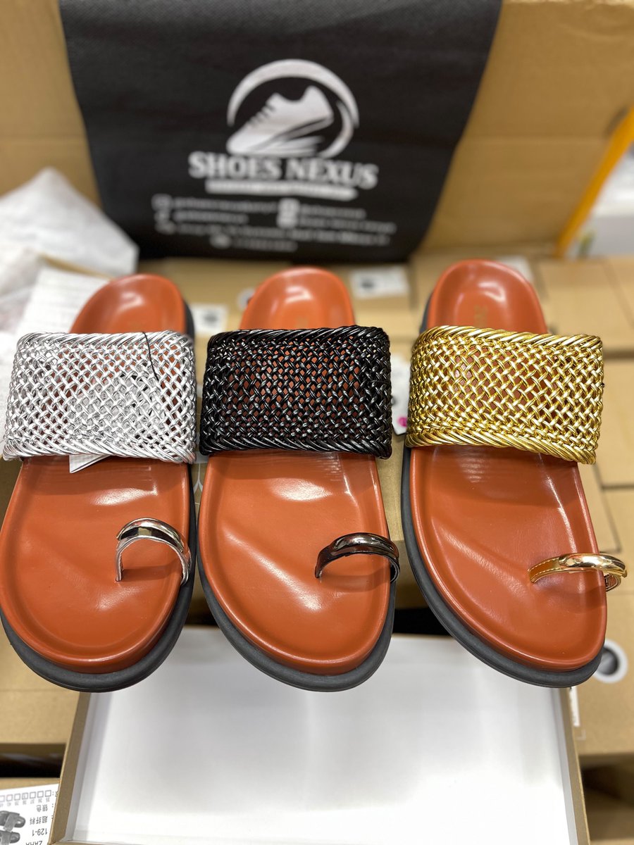 ShoeNexus's tweet photo. Business Twitter, what are you selling this afternoon? 

A Fine Afternoon to remind y'all that we sell top quality sandals fit women in Nairobi CBD - Dynamic Mall Shop ML55, 1st Floor along Tom Mboya st
Our contact 0748921804 
We deliver countrywide - pay on delivery in Nairobi https://t.co/aPO3RQnRoE