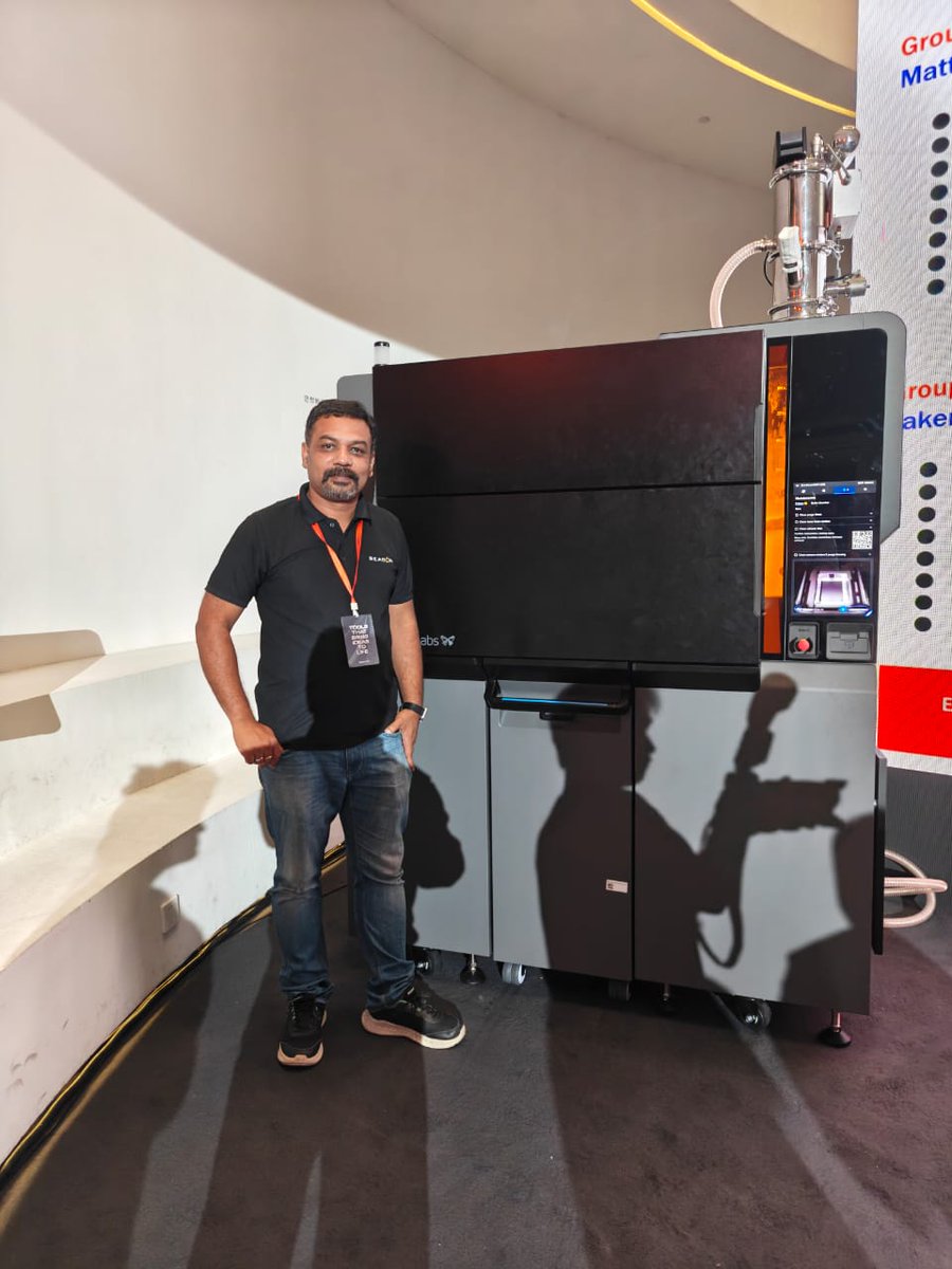 BEACONIndia_3D's tweet photo. Getting hands-on with the all-new Formlabs Fuse X1 at the Formlabs APAC Partner Summit. 👏

Mr. Vinod V, Business Head – India, BEACON, explores Formlabs' latest industrial SLS 3D printer up close.

@formlabs 
#Formlabs #FuseX1 #APACPartnerSummit #BEACONIndia https://t.co/OquZnnOgWL