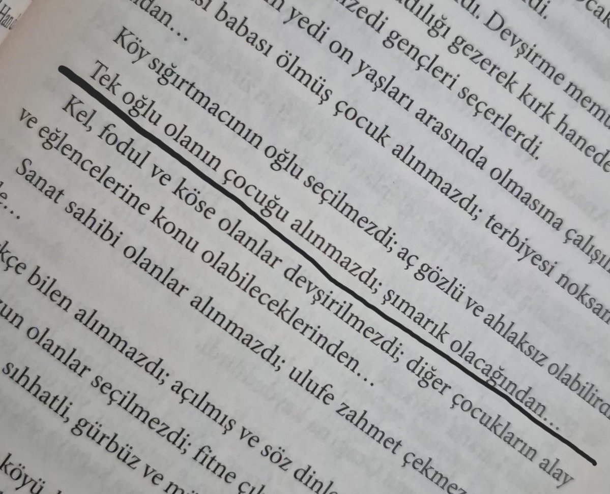 eminebbzk's tweet photo. Osmanlıda yeniçeri olarak bile almıyolarmıs kızlar anladınız https://t.co/h9wYvQxiLX