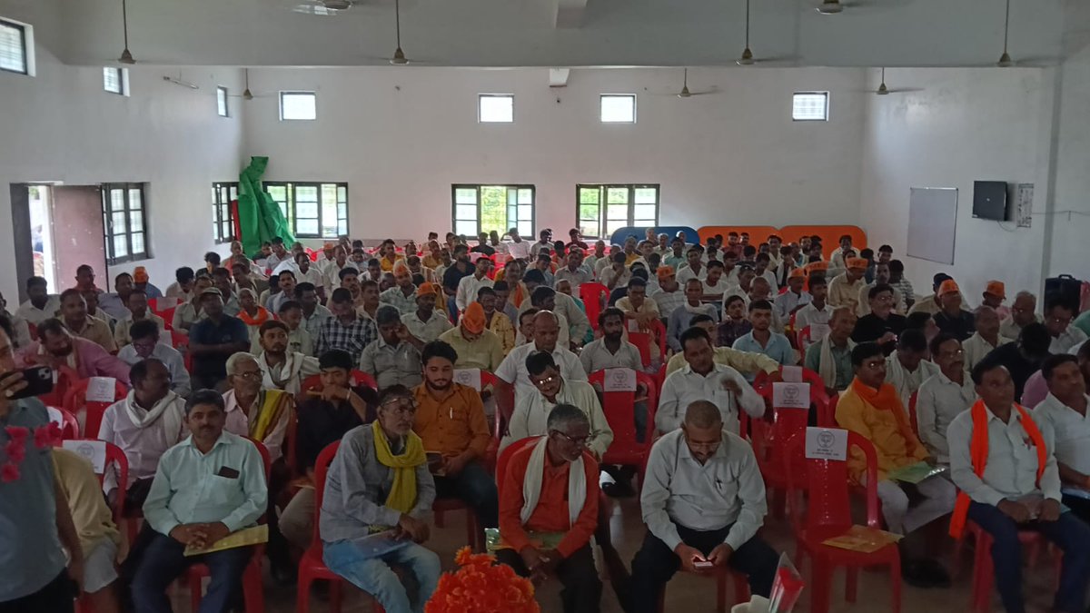 drxsptripathi's tweet photo. श्री मयंकेश्वर शरण सिंह जी की गरिमामयी उपस्थिति ने कार्यकर्ताओं का उत्साहवर्धन किया।

"सशक्त बूथ – सशक्त संगठन" के संकल्प के साथ सभी कार्यकर्ताओं ने आगामी संगठनात्मक कार्यक्रमों को पूर्ण समर्पण एवं उत्साह के साथ सफल बनाने का संकल्प लिया।

भवानी दत्त दीक्षित
जिला उपाध्यक्ष, भाजपा https://t.co/dPMSBKfPuh