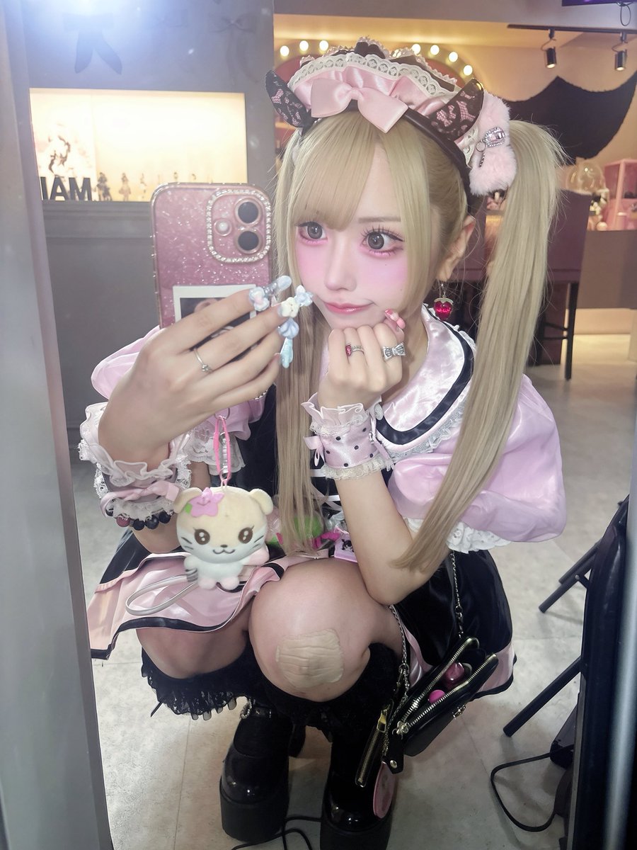 にゃん様😈💩 (@_aroro_966) / Posts / X