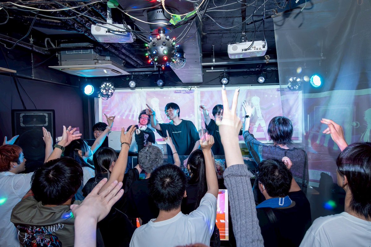 vocaback's tweet photo. 先日は #ボカバック Vol.17にお集まりいただきありがとうございました！
猛暑にも関わらず多くの方に足を運んでいただき、最高のイベントとなりました！！！

次回開催は

▶️10/24(土)◀️

ENTERTAINMENT SOUND BAR 111にてお待ちしております✨ https://t.co/IR2k4VHJNE