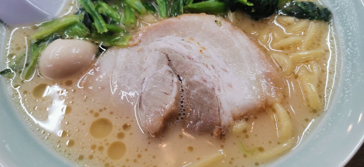tricellll's tweet photo. 家系ラーメンとライスでお腹いっぱいです https://t.co/Gw3o9I3B4j