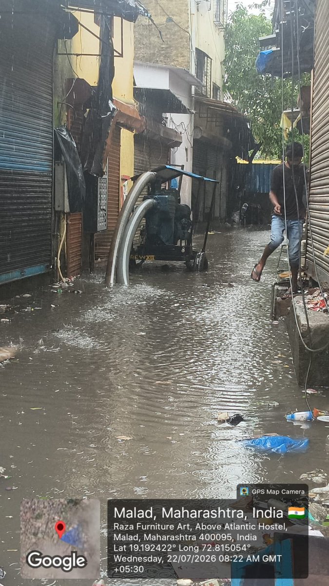 samratbagul13's tweet photo. पंप बंद? मीटर चालू 
मालाड ( पश्चिम), मालवणी प्रभाग ३३ मध्ये पाणी निचरा पंप बंद असल्यामुळे मोठ्या प्रमाणावर पाणी भरत असून नागरिकांना त्रास होत आहे. ठेकेदार आणि संबंधित अधिकारी यांच्यावर कारवाई करावी. तसेच पंप सुरू करण्यात यावे.
@CMOMaharashtra 
@mybmc 
@mybmcWardPN 
@AshwiniBhide https://t.co/Vr2USeBqYi