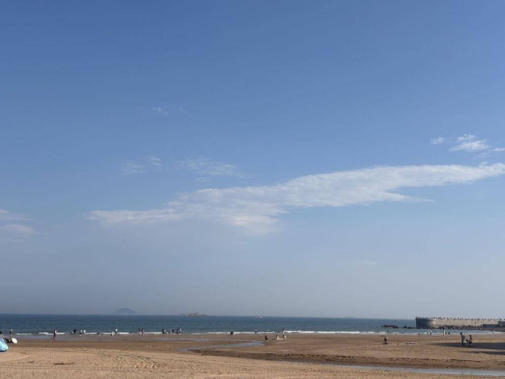 DonaldWoodal's tweet photo. Summer is here and the sun’s out—time for iced coffee, beach walks, and all the warm vibes! https://t.co/VRGN5LoRlf