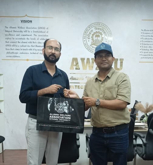 IntegralAlumni's tweet photo. A warm welcome to our alumnus (Mr. Mohd Rehan, B. Tech. Civil 2011) who visited Integral University today. Reliving memories, sharing experiences, and inspiring the next generation – that's the true spirit of the Integral family.

#IntegralUniversity #AlumniVisit #Homecoming https://t.co/wkIjpljoUp
