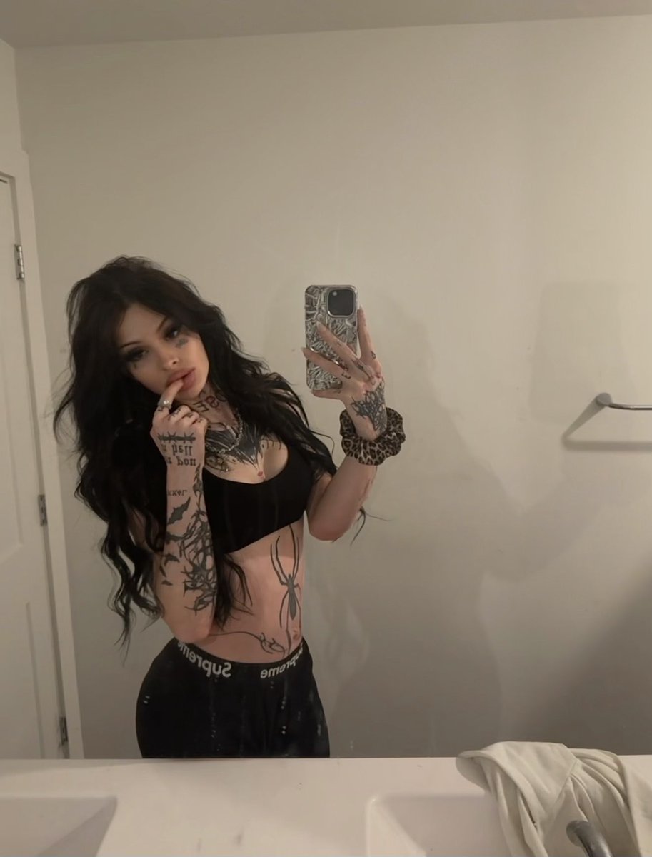 dirtydansdick's tweet photo. In ur homeboys underwear btw ❤️ https://t.co/Vtjy77IZ4r
