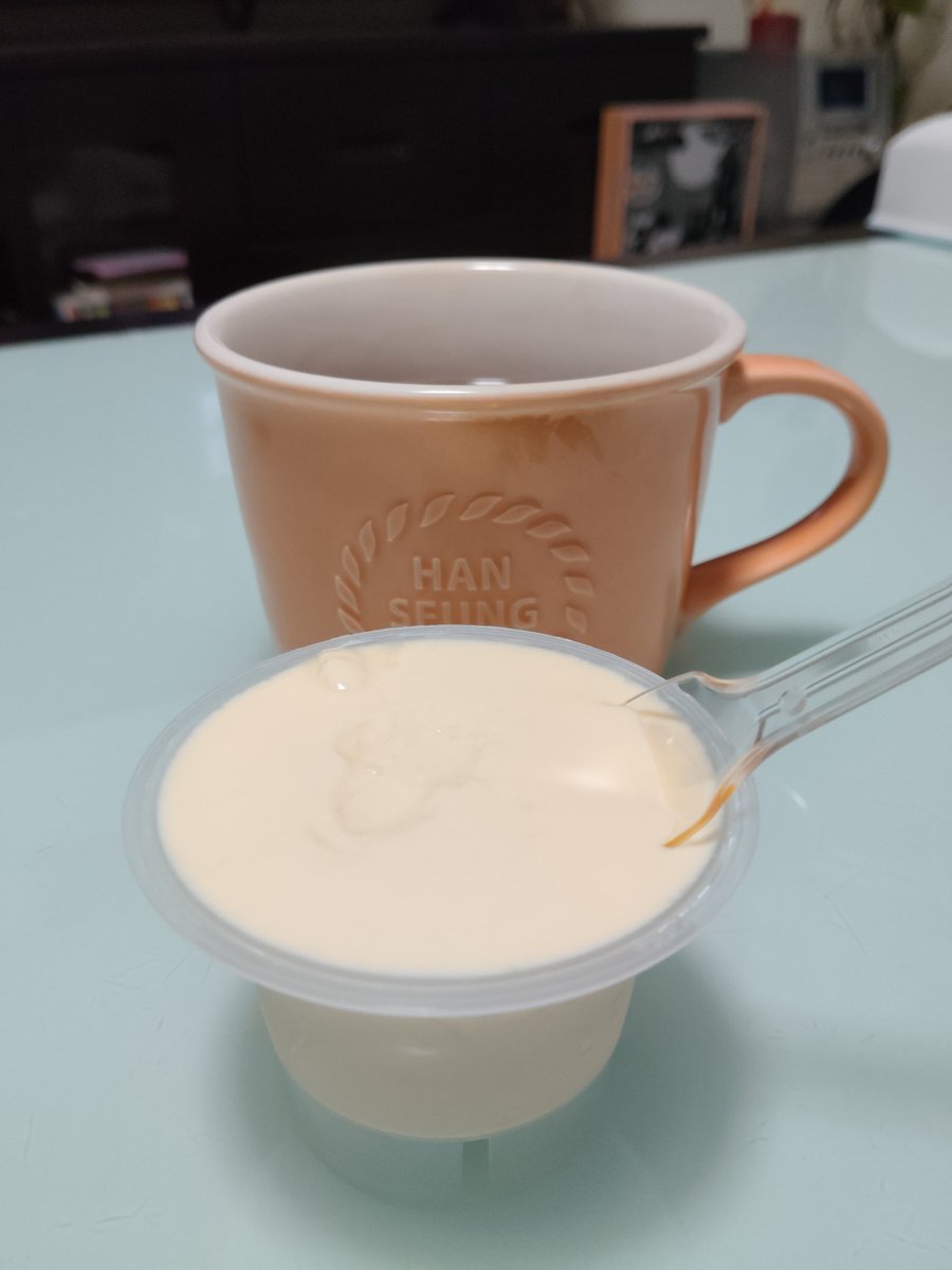 rx7cx3's tweet photo. 今日のコーヒーと甘いもの♬

#甘いもの #スイーツ  #コーヒー #プリン https://t.co/hLfVkh2duZ