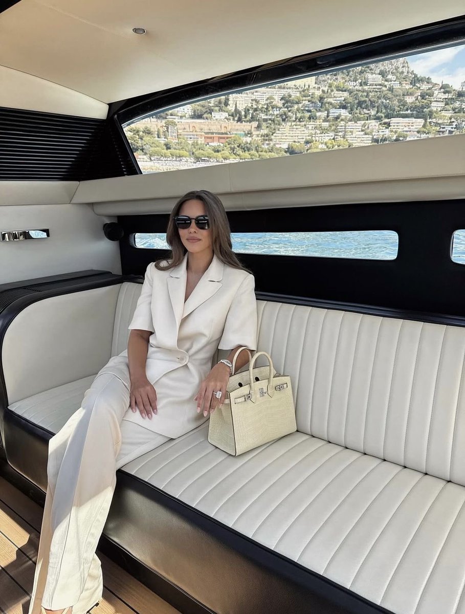 classyladylife's tweet photo. classy outfits>>> https://t.co/MTN3uaG2up