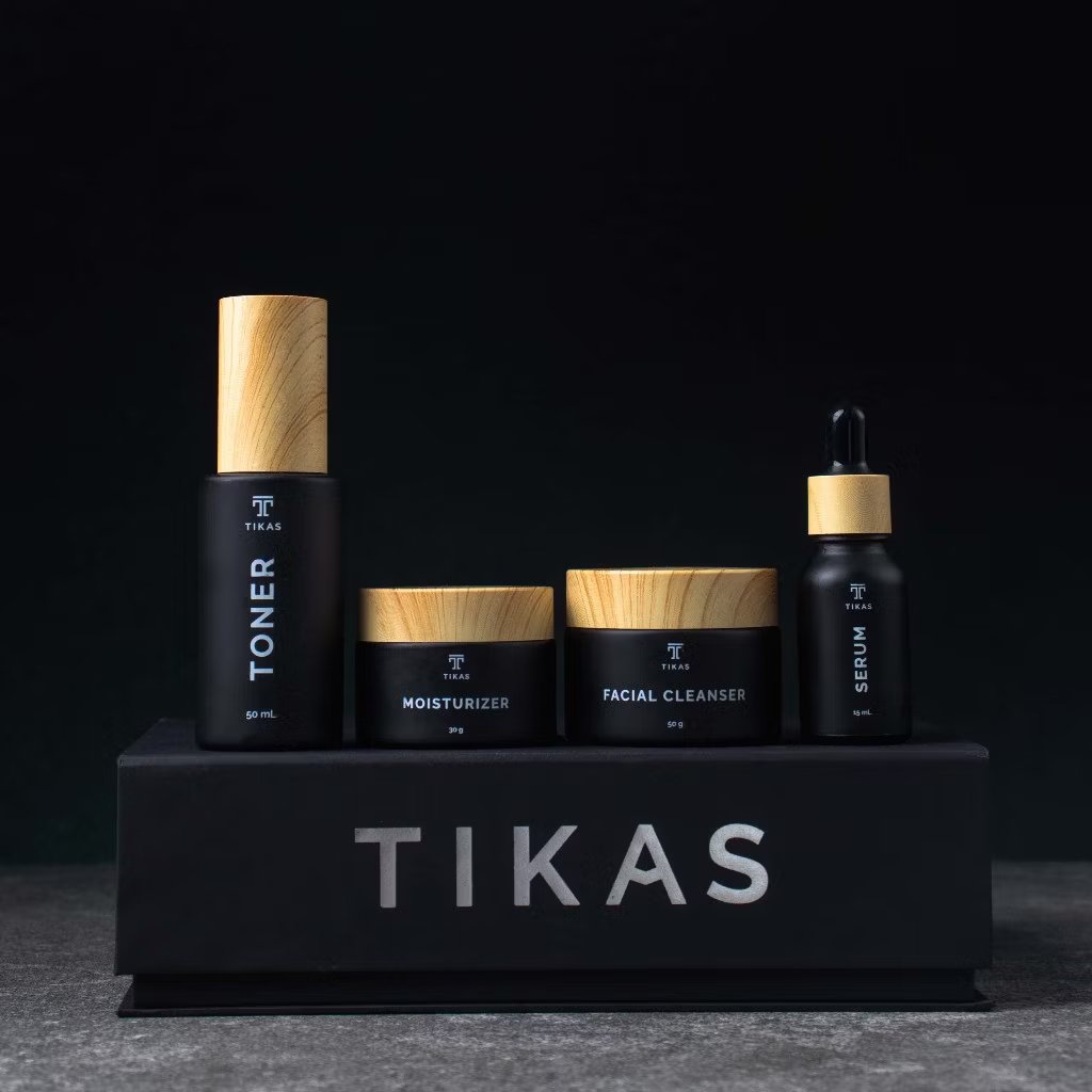 riptide12061's tweet photo. Isang set ng skin care para Ishan na Lang.

Tikas Premium Skin Care Set  Cleanser, Toner, Niacinamide Serum and Moisturizer with SPF 30. #skincare #skin #toner #serum 

https://t.co/hbCY7JHqt0 https://t.co/moDcylERvY
