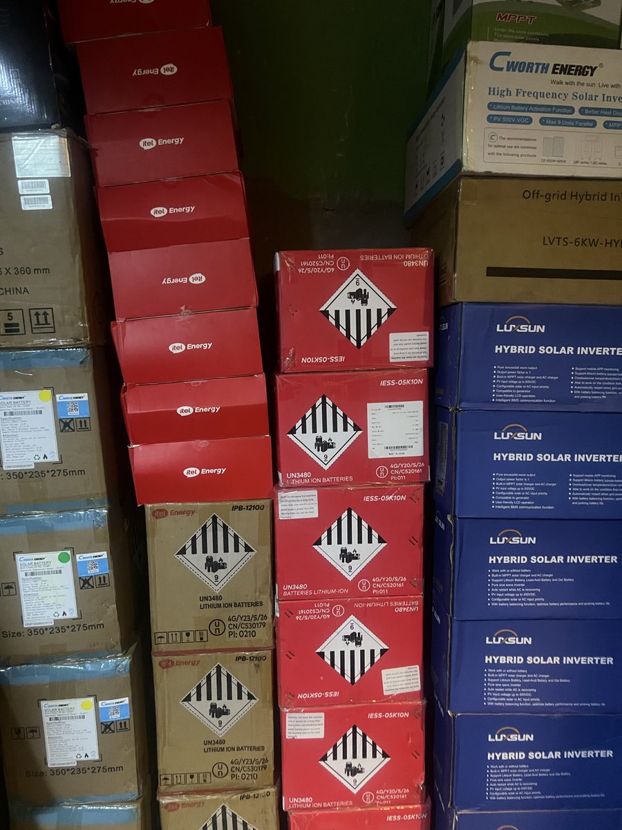 Spenzech2's tweet photo. If you got Power Issues and youβre On a budget but need reliable electricity? For just β¦500,000, you can get a steady power setup that seamlessly handles all your home necessities day and night.
So solar With #Itelpowertank https://t.co/UIiqYinRKR