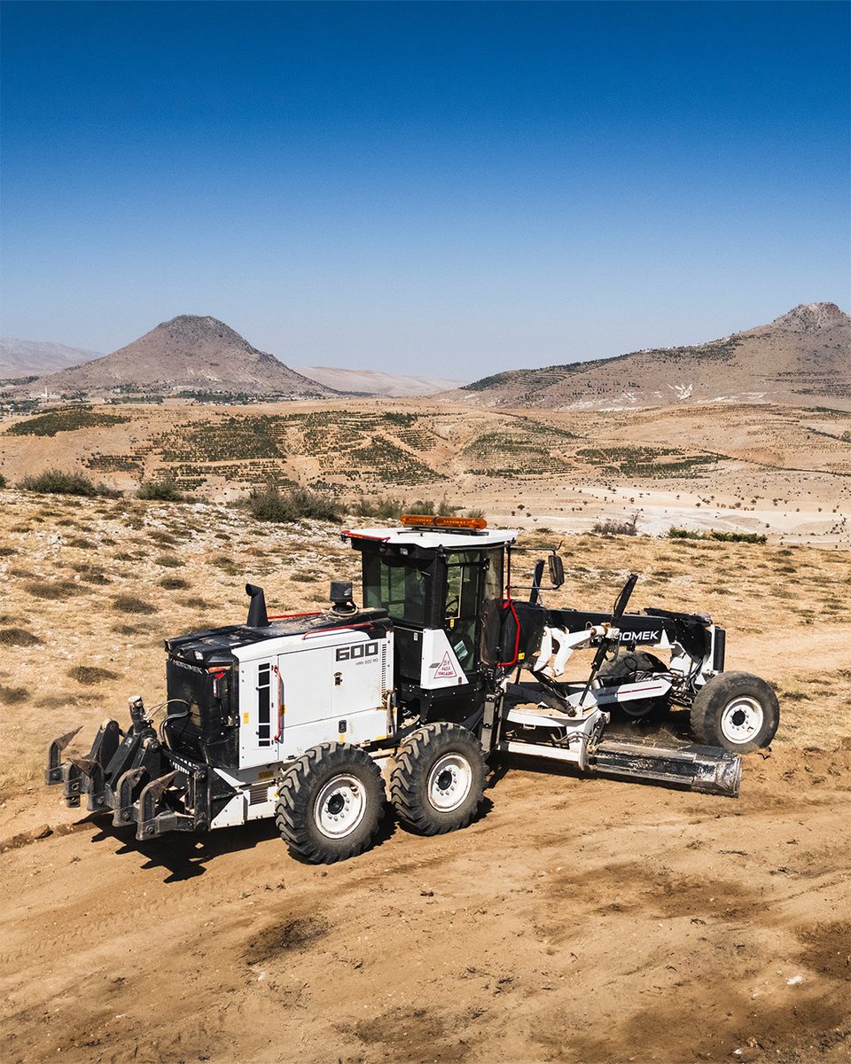 hidromek's tweet photo. HMK 600 MG ile sahada gücünü hissettir!
.
Make your power felt on the field with HMK 600 MG!

#HİDROMEK #HMK600MG #işmakinesi #construction #constructionmachinery #motorgreyder #motorgrader https://t.co/lMcj6hRHOb