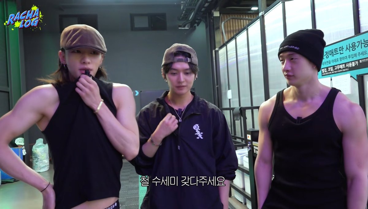 csnjwy's tweet photo. a babygirl and her two ripped boyfriends https://t.co/9nXQg7D5M3