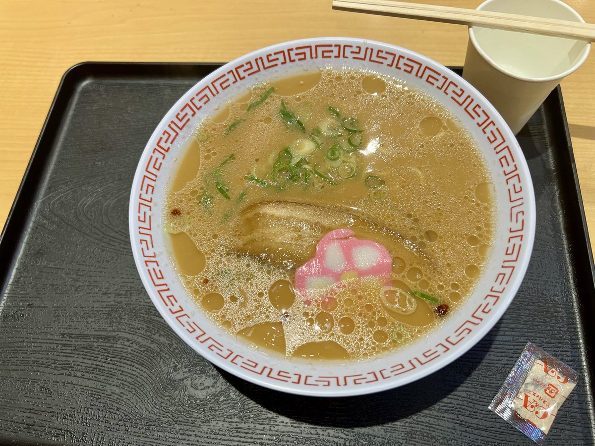 manchi4520's tweet photo. 今日は和歌山で研修で来たんで和歌山ラーメン🐼 https://t.co/0ExM9vRbu6