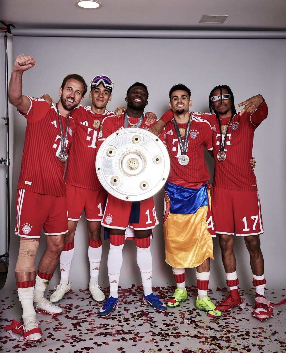 FCB_Vid's tweet photo. FC Bayern https://t.co/nq0JDdkaM3