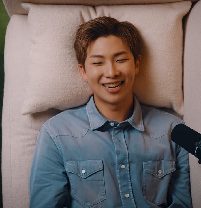 ot7_35236's tweet photo. WE LOVE YOU NAMJOON
WE ARE PROUD OF YOU NAMJOON
WE BELIEVE IN YOU NAMJOON💜 https://t.co/u9bywmByIK
