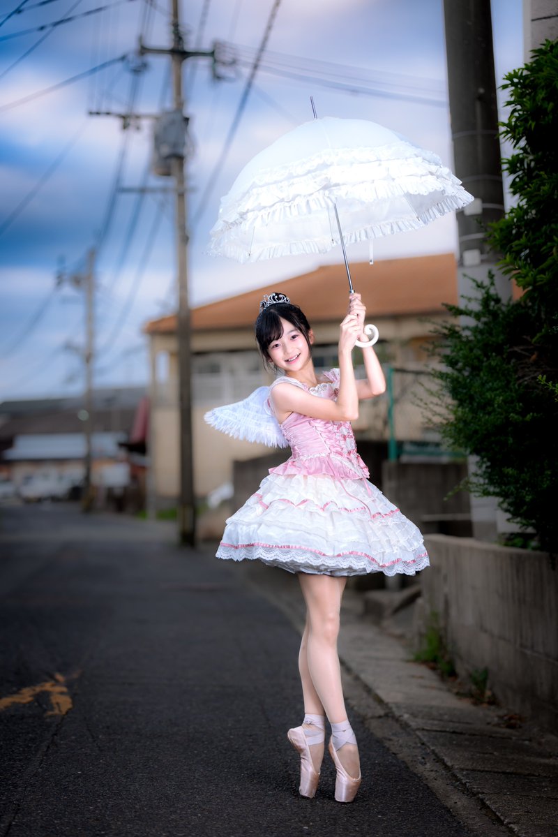 urraco1974's tweet photo. ガチバレエ少女🩰ならではの美しい立ち姿、YUURIちゃん

2026.7.20.
直方市内

#MsAngels 
#YUURI (JS5)
#YUURIちゃん140cm 
#バレリーナアイドル🩰 
#エムズエンジェルズ https://t.co/HTiE2poF3S