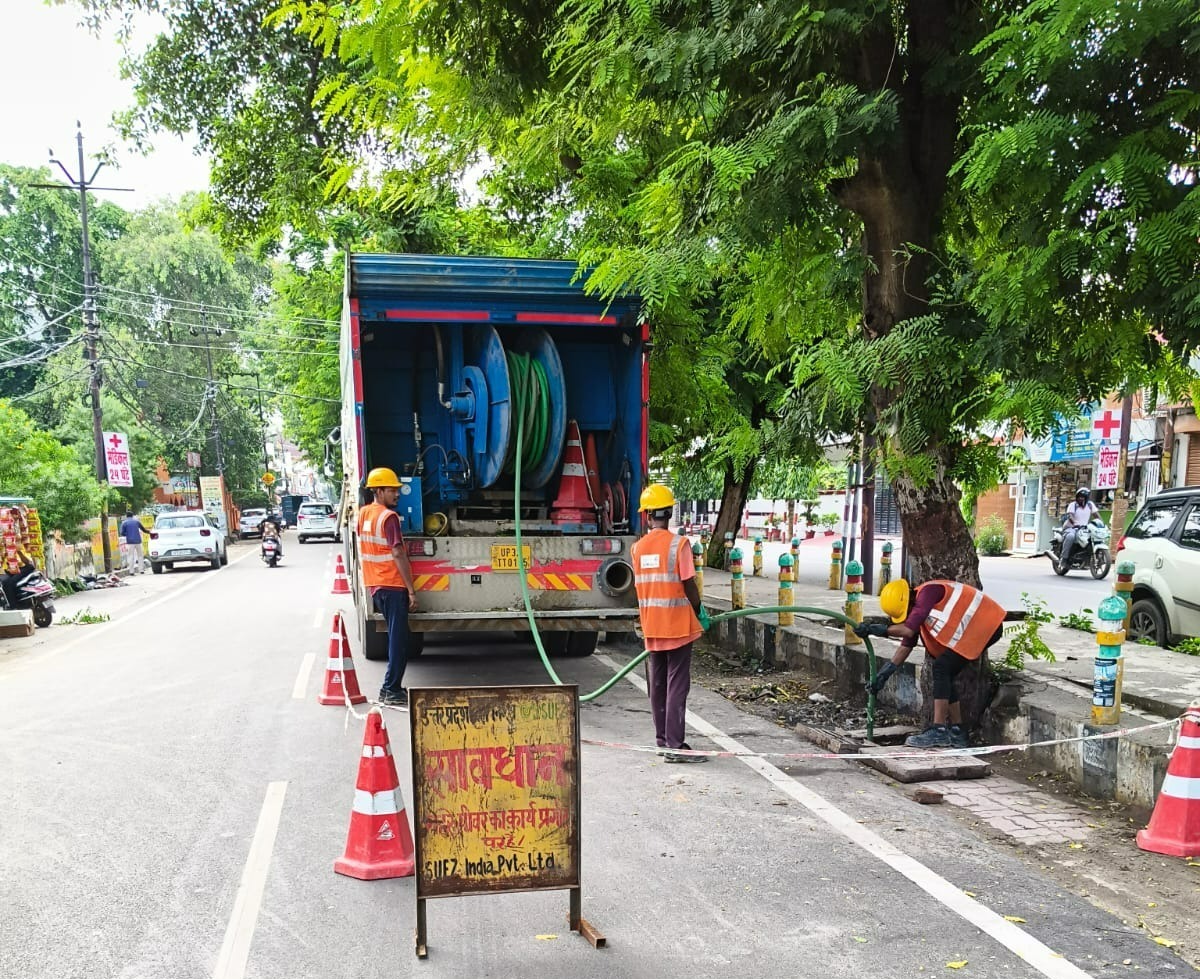 Clean_Lucknow's tweet photo. Through regular desilting, mechanized sewer cleaning, and proactive maintenance, SUEZ India is ensuring efficient sewer operations and timely response to citizen complaints—working every day for a cleaner, healthier city.
#ocop
@NagarVikas_UP @suez @jalkal_lko @myogiadityanath https://t.co/Ff87f43S5z