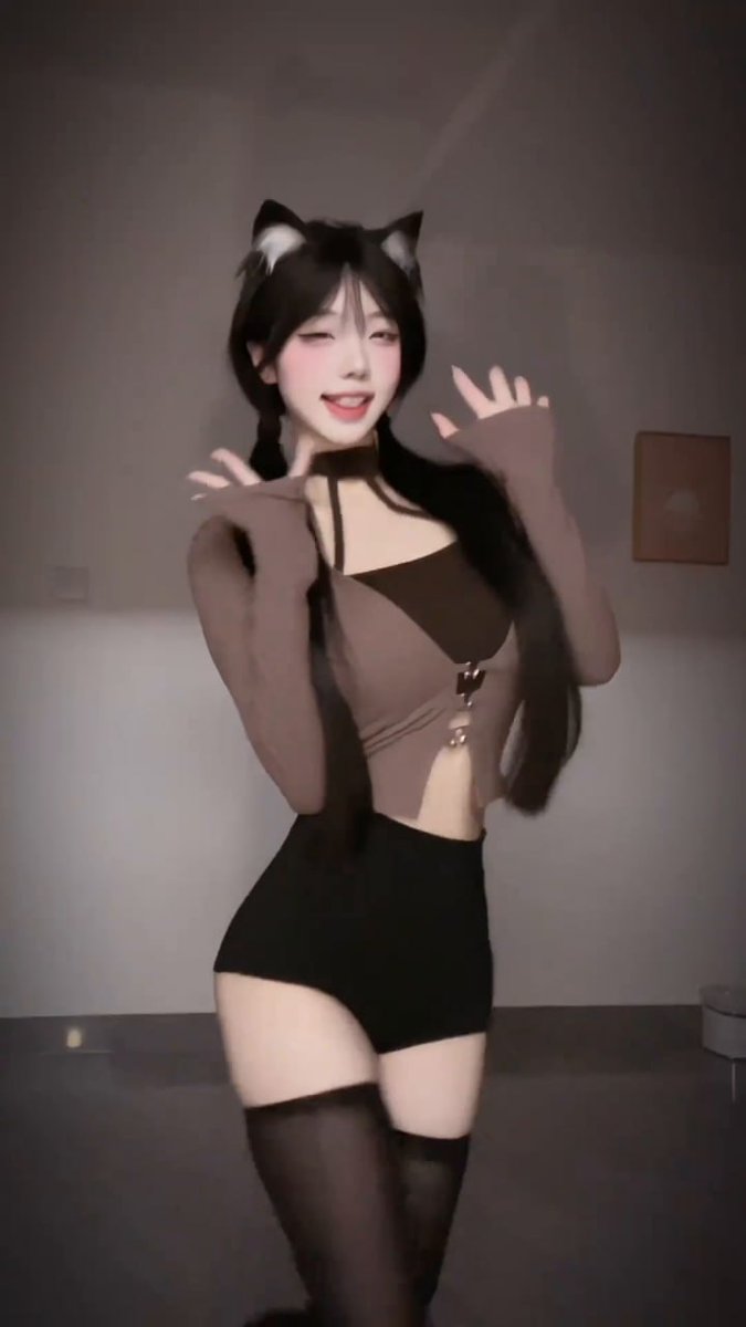 willy03061's tweet photo. 别装了，白天在小红书叫我女神，晚上偷偷来这搜我名字。刚才放大照片的人，把你们最脏的想法留在评论区，我看看谁最坦荡。😏 (不坦荡的，去主页看完整版)
#母狗  #反差 https://t.co/icf8OkaSbb