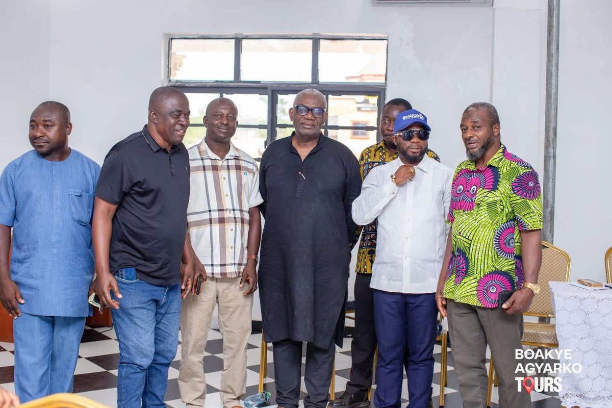 richmuffy's tweet photo. The National Chairman should be someone who can bring together members from every constituency. 
Unity is a winning strategy.

Vote 4 Boakye Agyarko as National Chairman  
❤️🤍💙🐘📍

#BoakyeAgyarkoforChairman 
#AriseAndBuild 
#NPPForward
#RestoringHope 
#StrongerNPP https://t.co/ujAqmsY9FT