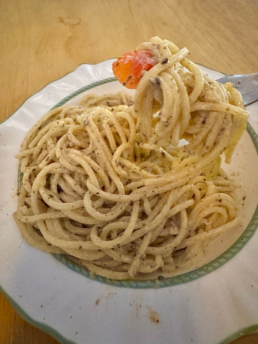 CletaSommers's tweet photo. Made creamy garlic mushroom pasta from scratch tonight! So cozy and way better than takeout ， https://t.co/qibJ2cd2fe