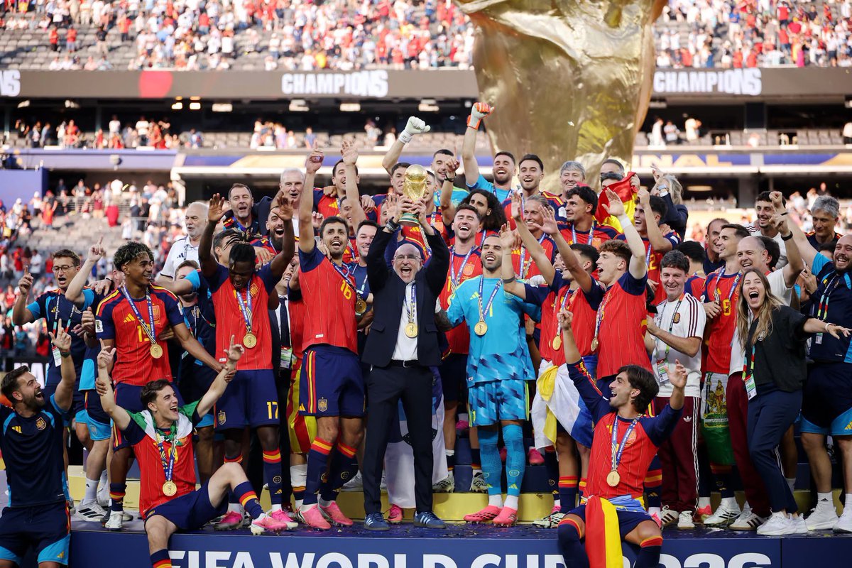 hazratullahf10's tweet photo. #🙌🏼🏆 DREAMS COME TRUE.

#VamosEspaña | #CopaMundialFIFA https://t.co/CR3ltiTB9M