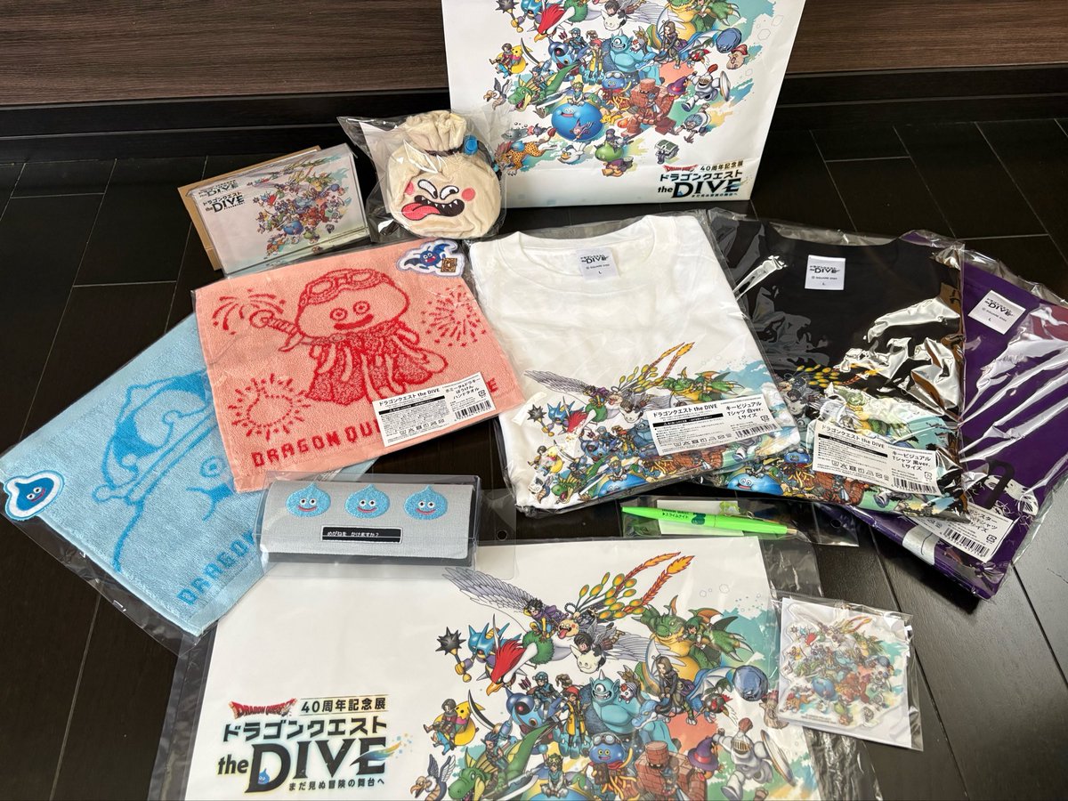 Mini_797's tweet photo. 昨日ハラカド行ってきた〜
時計目当てで急遽遠征したのに売り切れてたのが残念だった😢
公式で再販してくれーーーー！
コラボカフェのマッ���を青山の印刷屋さんでラミネートしてもらってご満悦です☺️
でも再販は頼むよー😭

#DQ_DIVE https://t.co/ImUKRuYOgB