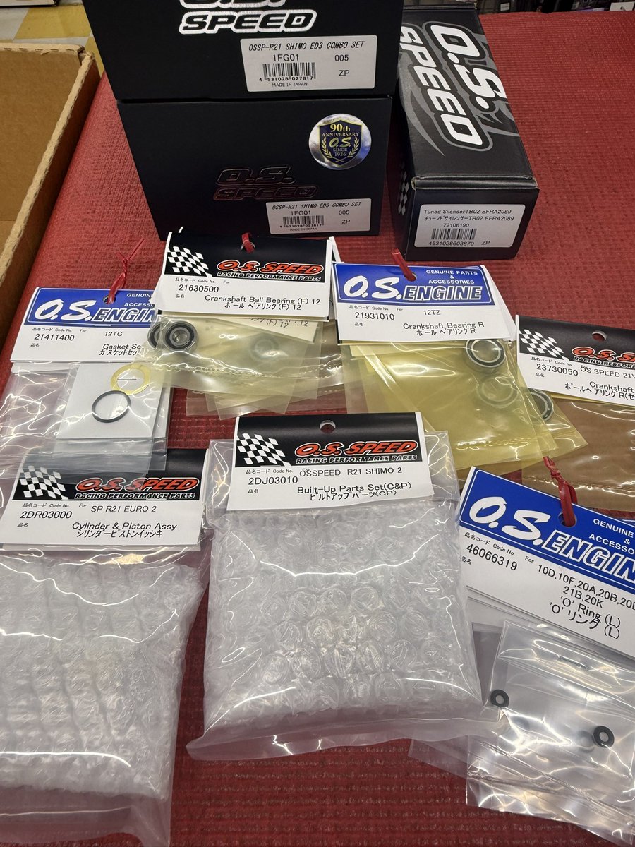 proshopfutaba's tweet photo. 小川精機さんからも補充です。
#osengines
#osspeed
#proshopfutaba
#フタバ模型 https://t.co/BUK3TSzNLI