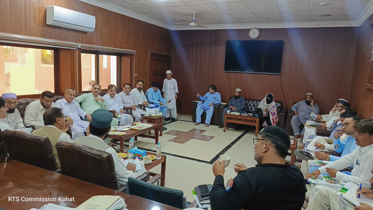 rtpscommissionk's tweet photo. چیف کمشنر اور سیکرٹری آر ٹی ایس کمیشن کا ضلع کوہاٹ کا ایک روزہ دورہ https://t.co/gL3Ib1NfSb
