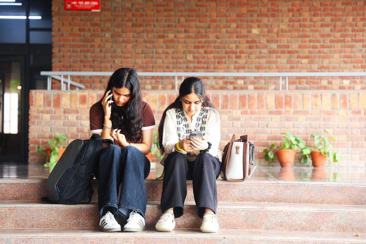 Chandigarh_uni's tweet photo. Life at Chandigarh University is not just about academics, it’s about experiences that shape your future.
A vibrant campus, endless opportunities, and memories for a lifetime — that’s CU student life.
#studentlife #LifeatCU #ChandigarhUniversity https://t.co/M7O17yHqC9