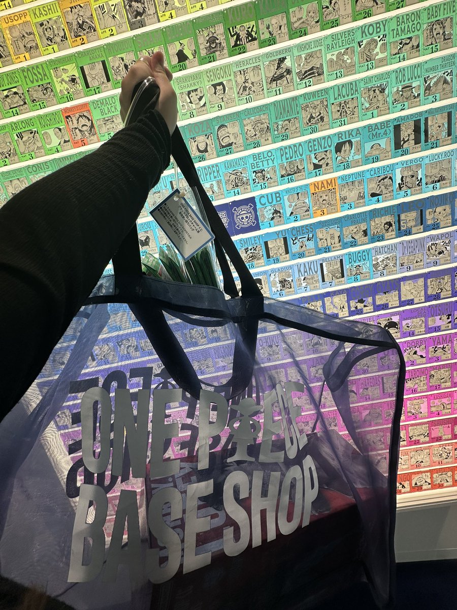 one_horhor's tweet photo. 念願‼️
ペローナちゃんのブロック欲しくて10回引いたらフィギュア当たった😂😂😂
思ったよりでっかくてお部屋に飾るの楽しみ🙌🙌🙌✨ https://t.co/6myLXXEDqS