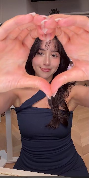 OtakuKelvy's tweet photo. Pokimane from her TikTok stream https://t.co/m5nRayqZ92