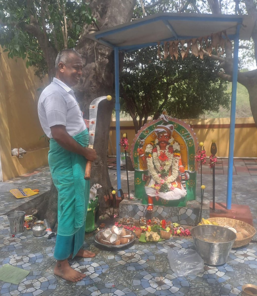SAgilsn's tweet photo. #ஆடி_முதல்_புதன்கிழமை 
#குல_தெய்வம்
#ஓதாளம்_குலம்
#ஆலாங்குறை_கருப்பராயன்_கோவில்
#பதுவம்பள்ளி
#பொங்கல்_வைத்து_
#கிடா_வெட்டி_வழிபாடு
🙏🙏🙏🙏🙏🙏🙏🙏🙏🙏🙏🙏🙏🙏🙏🙏 https://t.co/0nGhRZ7gps