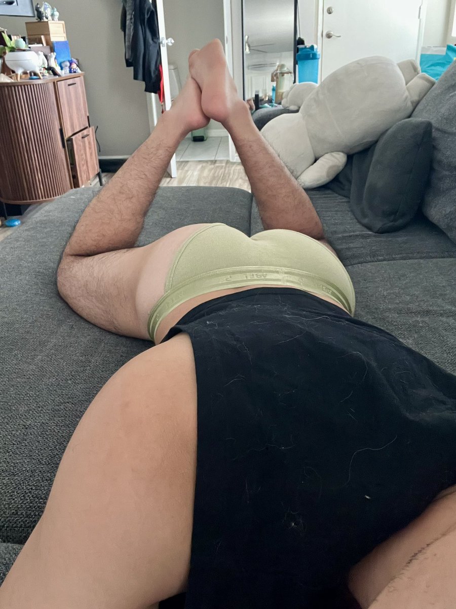 VibesSedai's tweet photo. These briefs + this tan line >>> https://t.co/wknFKsn9ob
