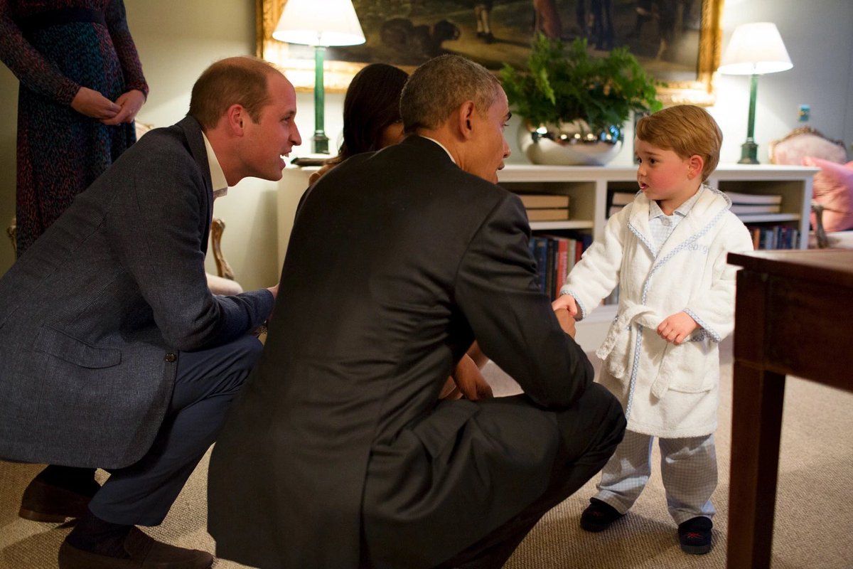 according2_taz's tweet photo. Can’t believe this little Royal cutie is 13 today! How time flies. Before we know it, he’ll be in his military uniform flying jets just like his Papa and his Great Grandfathers ✈️ 😎

Happy 13th Birthday to Prince George ❤️ https://t.co/4Z16DkjB6N